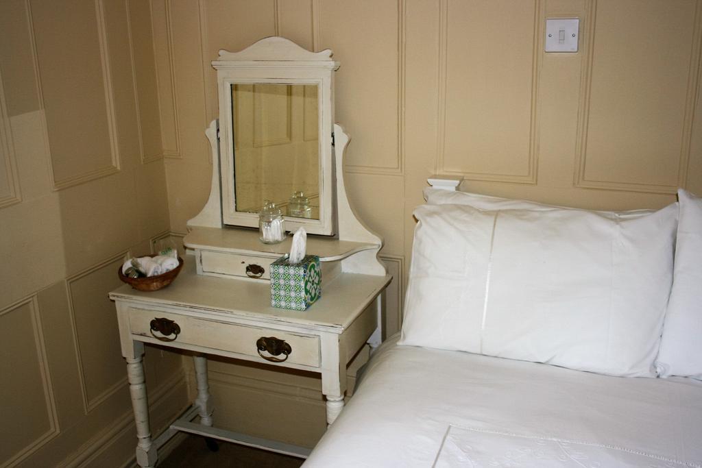 The Bark House Hotel Tiverton  Esterno foto